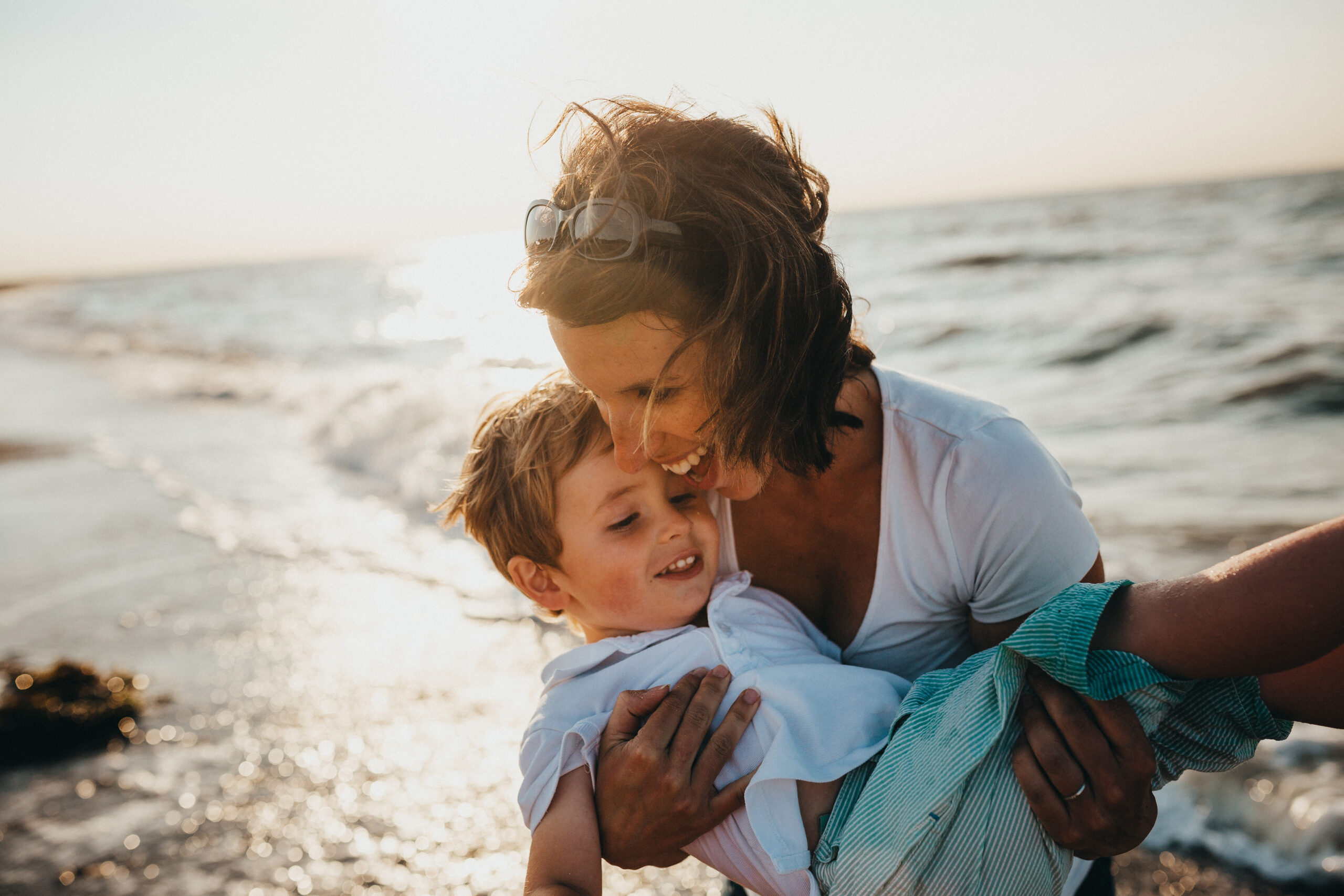 043-caucasian-mother-son-happy-hugging-on-beach 043-caucasian-mother-son-happy-hugging-on-beach